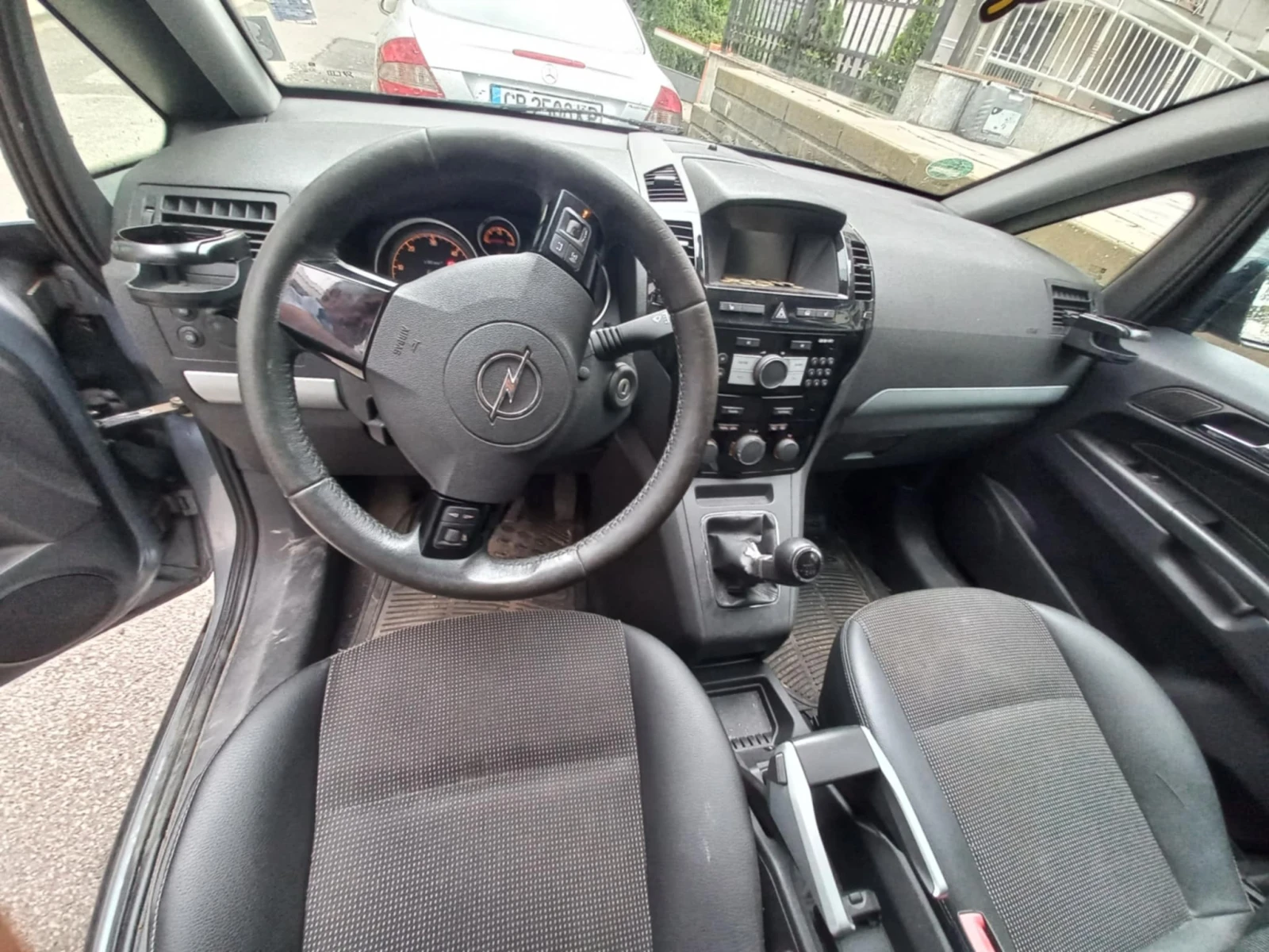 Opel Zafira  - изображение 8