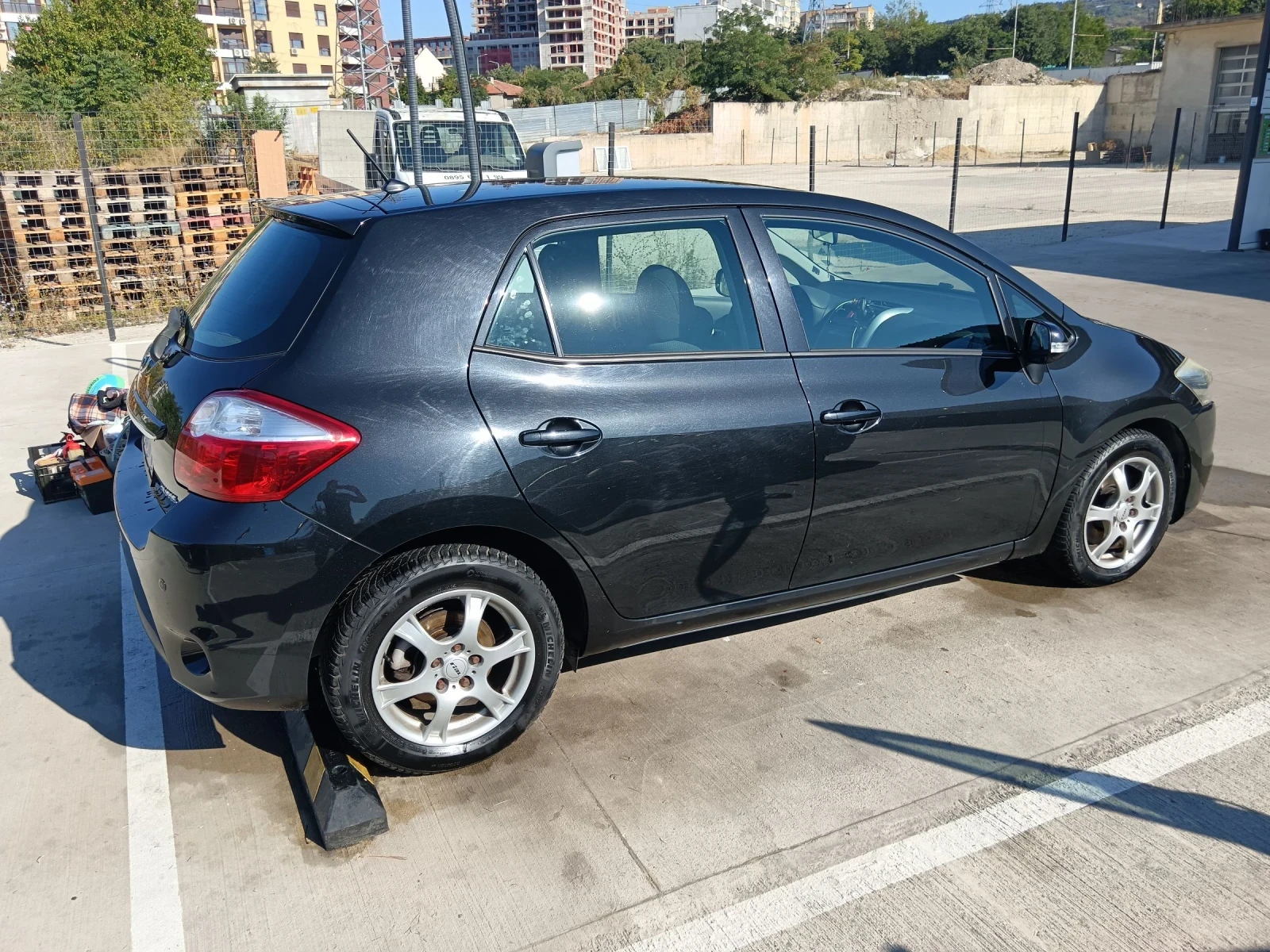 Toyota Auris  - изображение 8