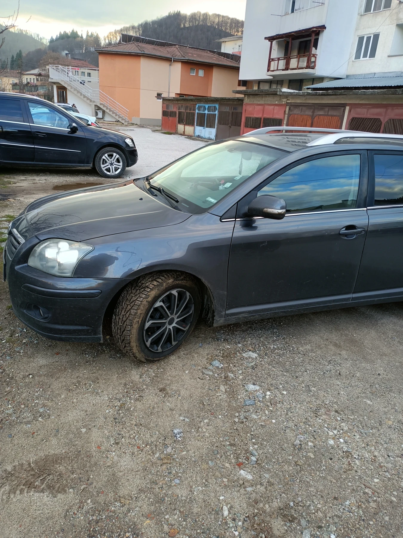 Toyota Avensis  - изображение 3