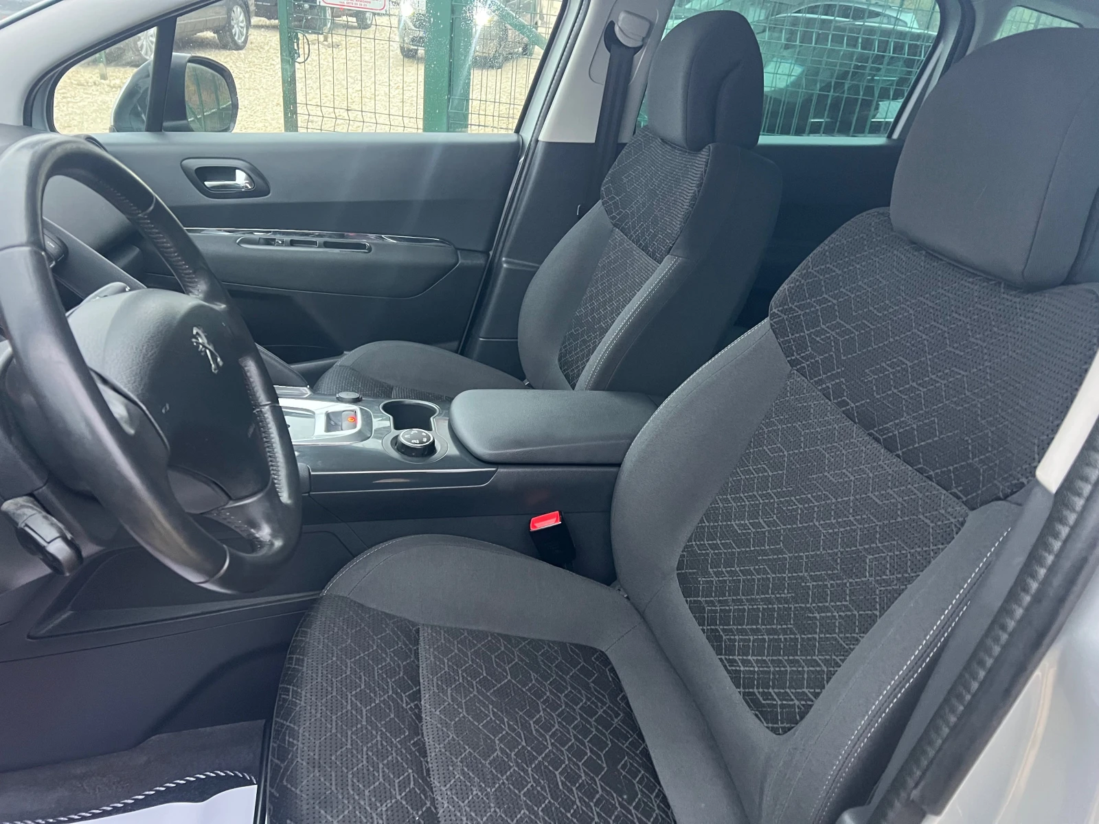 Peugeot 3008 1.6HDi/120p.s-Facelift/EURO 5-AVTOMATIK/NAVI!!! - изображение 9