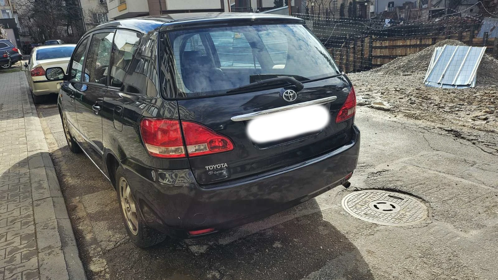 Toyota Avensis verso  - изображение 3