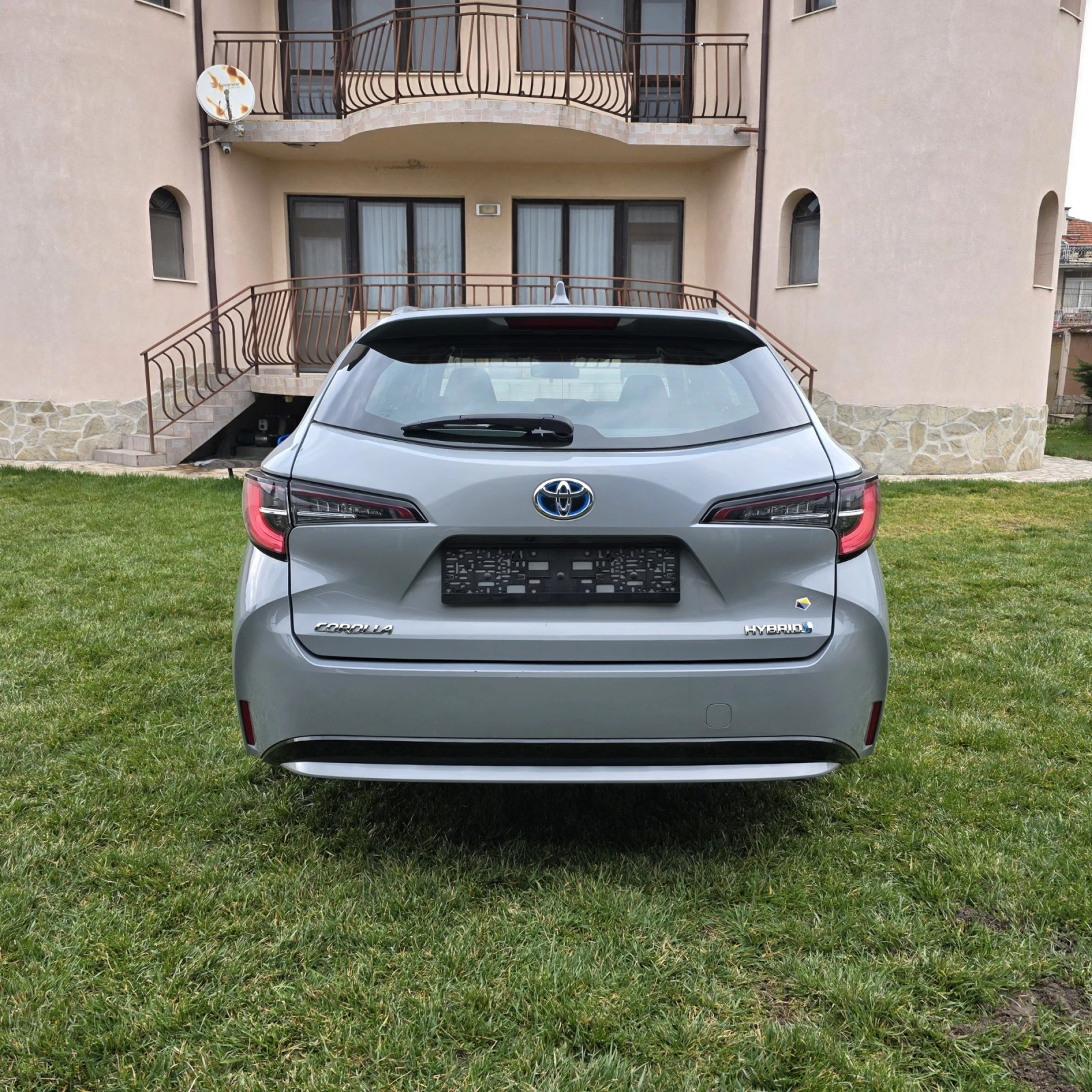 Toyota Corolla 1.8 hibrid | Mobile.bg � ����������� 7
