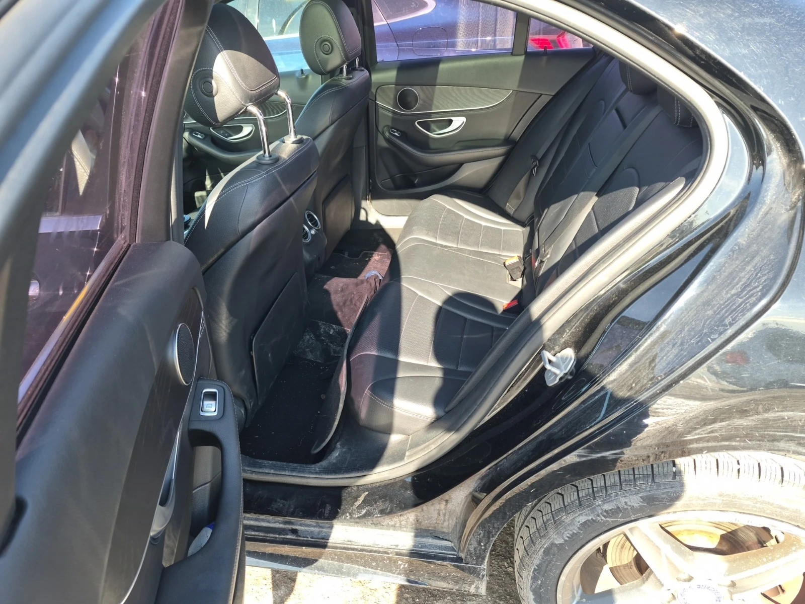 Mercedes-Benz C 300 * * CARFAX * * АВТО КРЕДИТ * * , снимка 6 - Автомобили и джипове - 54212184