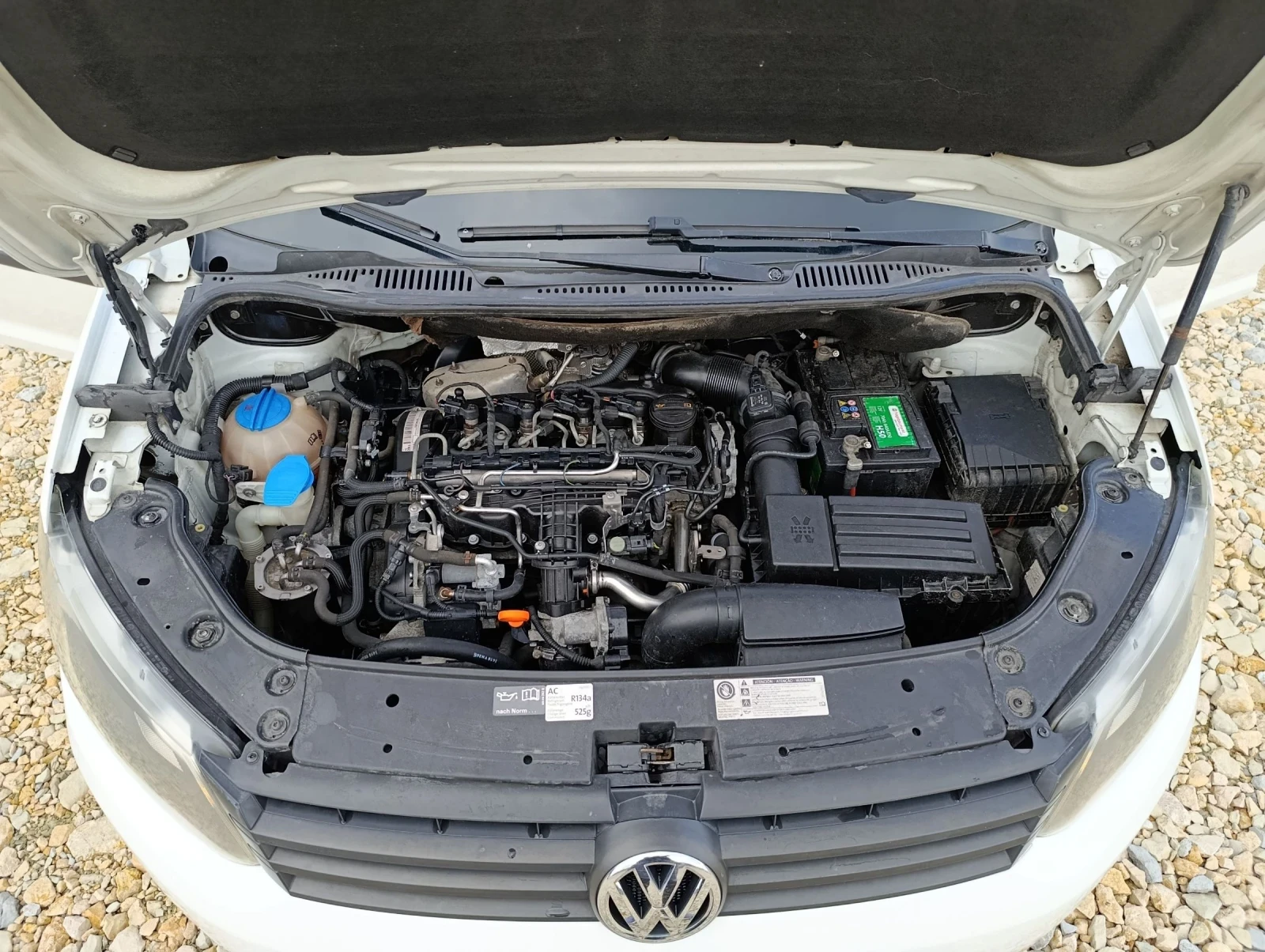 VW Caddy ИТАЛИЯ, снимка 14 - Автомобили и джипове - 54284181