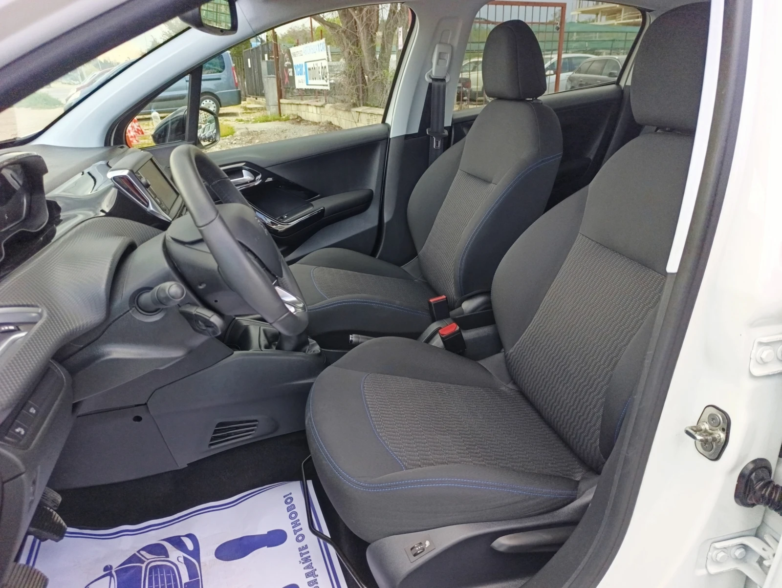 Peugeot 208 1.2 83�.�.(61 kW) | Mobile.bg � ����������� 9