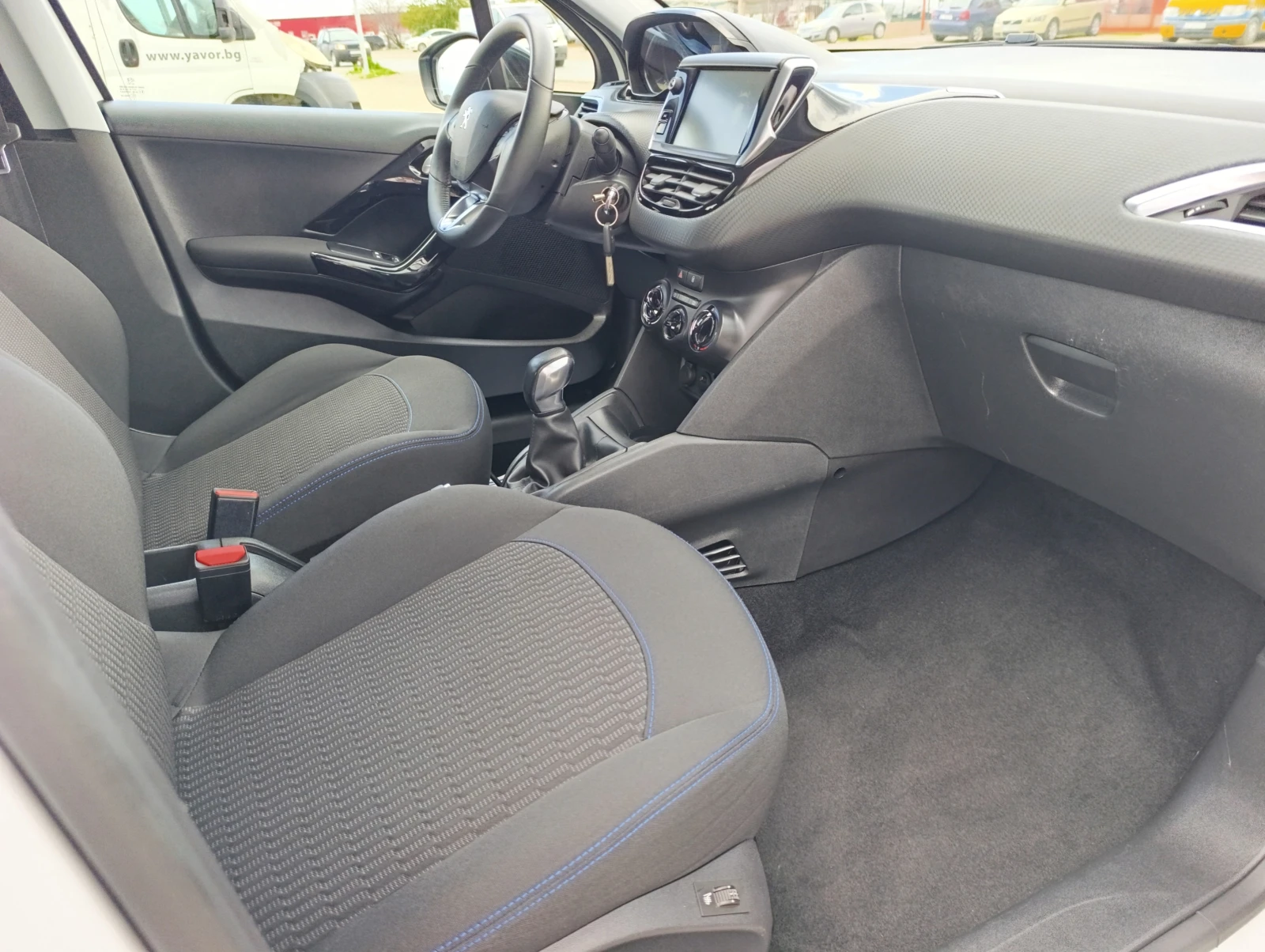 Peugeot 208 1.2 83�.�.(61 kW) | Mobile.bg � ����������� 11