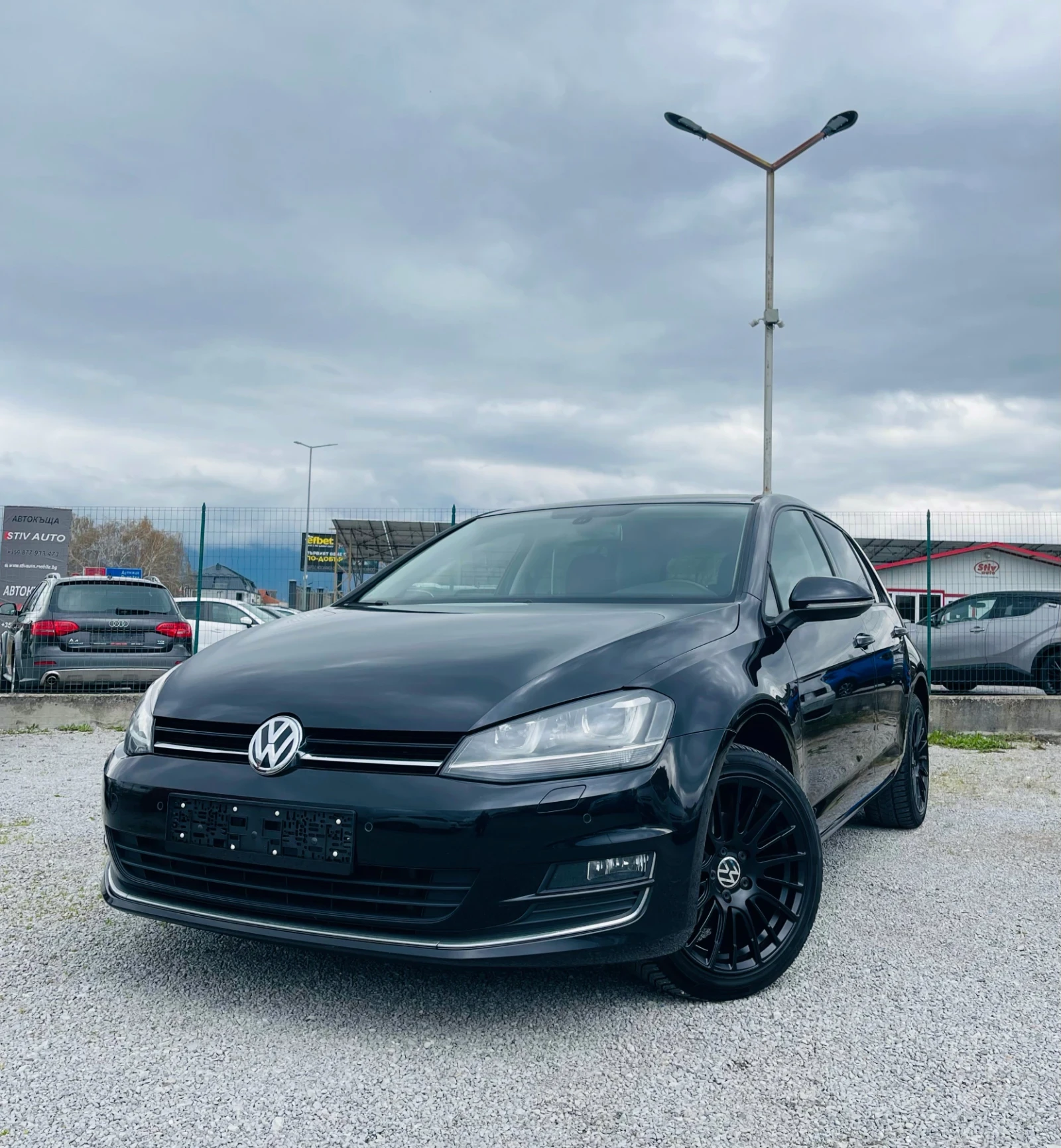 VW Golf 2.0 TDI Highline * Full LED* Сервизна история* 