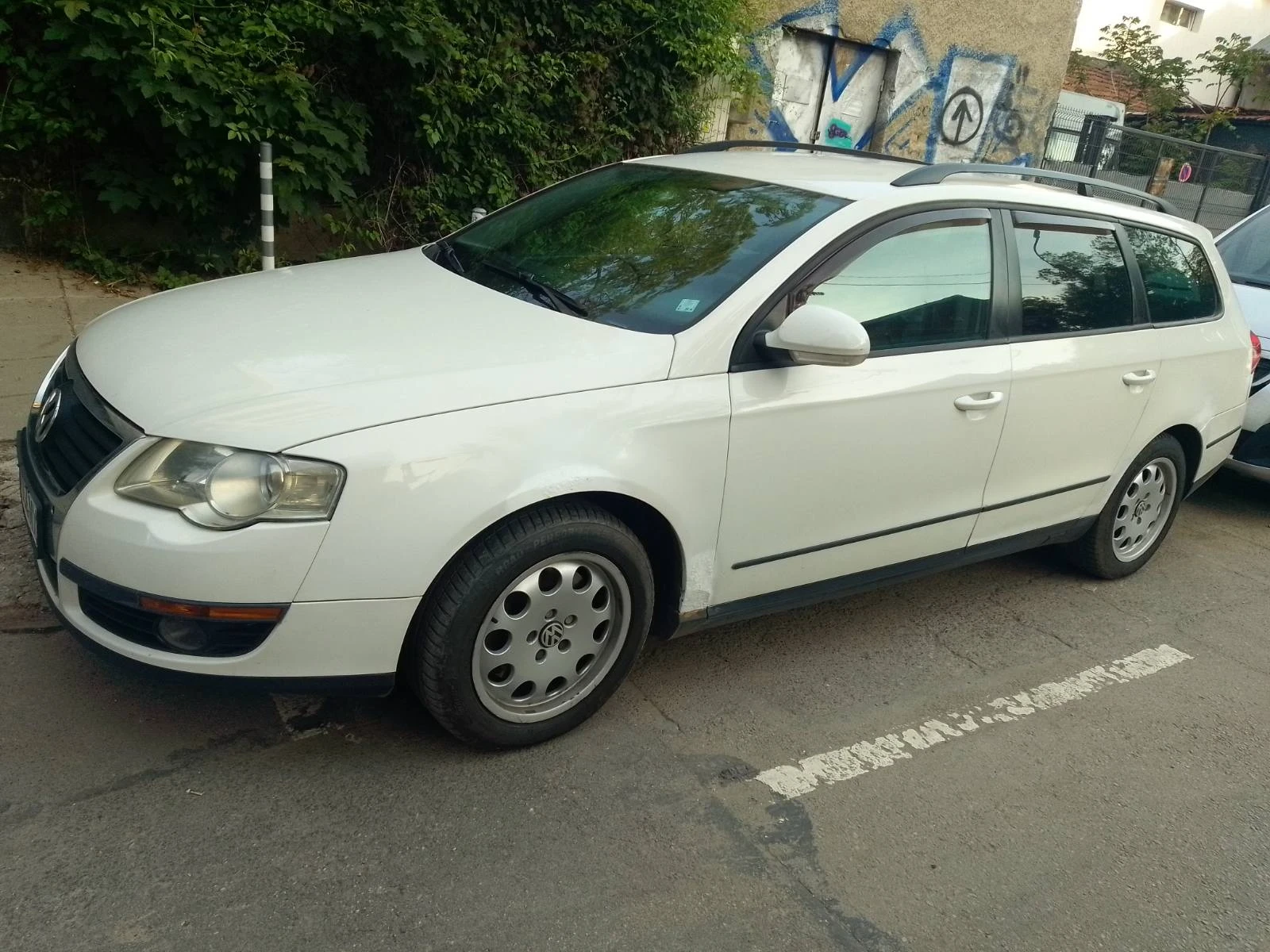 VW Passat 1.9TDI, снимка 3 - Автомобили и джипове - 54643445