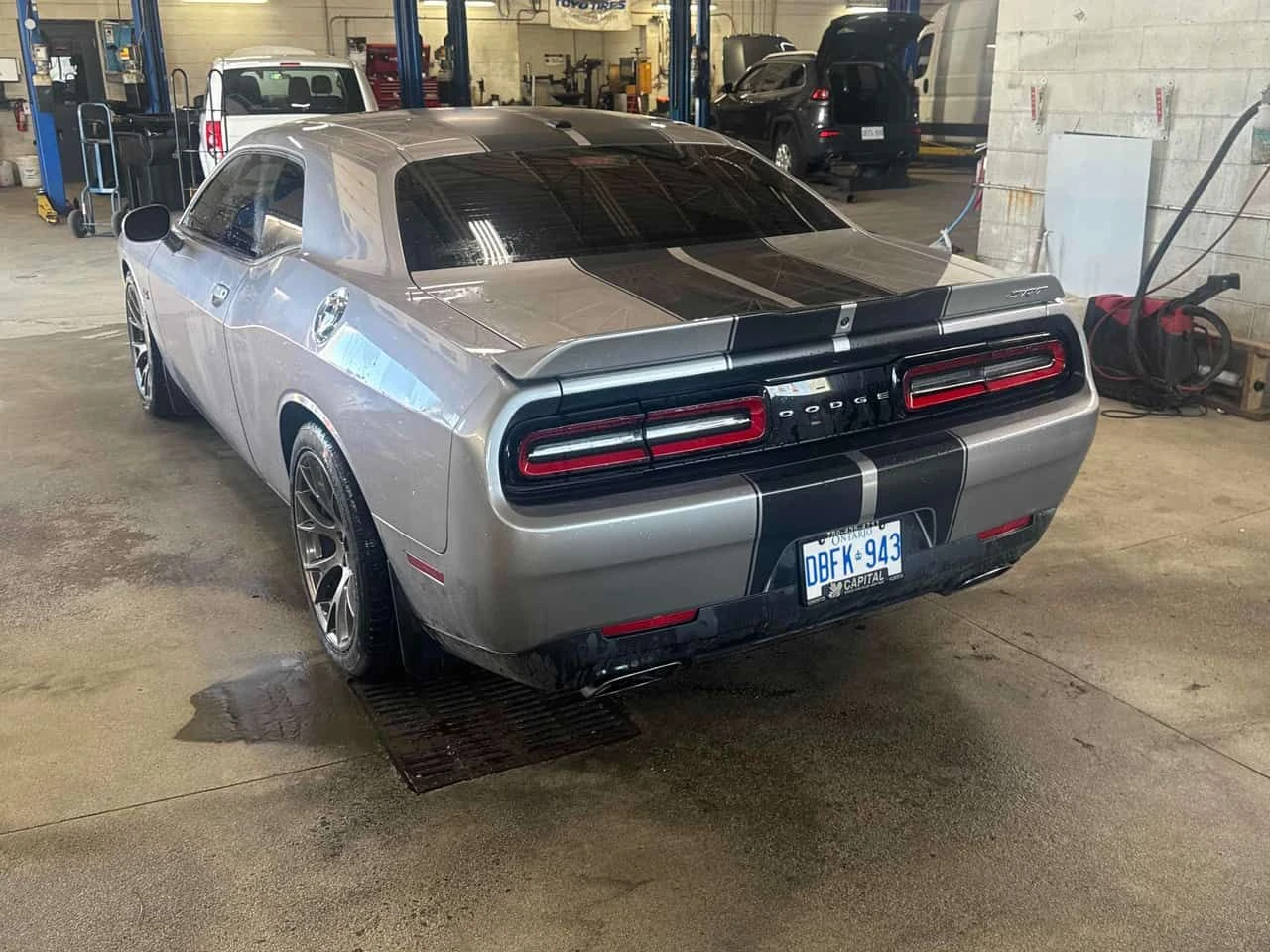 Dodge Challenger SRT 392 | CARFAX | БЕЗ ПЪРВОНАЧАЛНА ВНОСКА, снимка 5 - Автомобили и джипове - 54931963