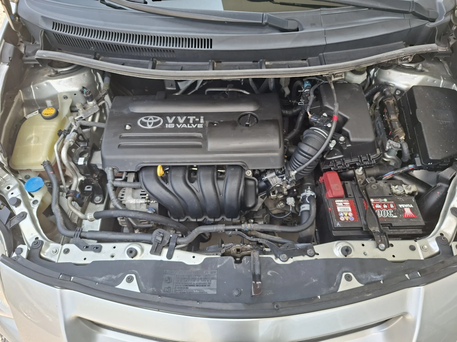 Toyota Auris 1.4 i -SOL-176000км., снимка 14 - Автомобили и джипове - 55148136