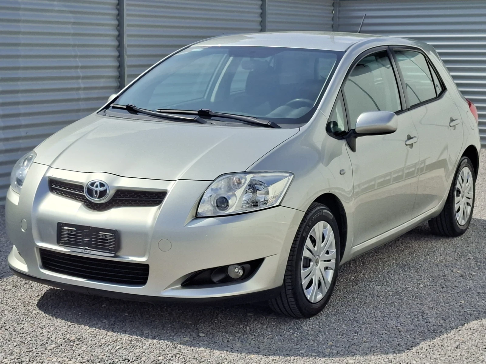 Toyota Auris 1.4 i -SOL-176000км.