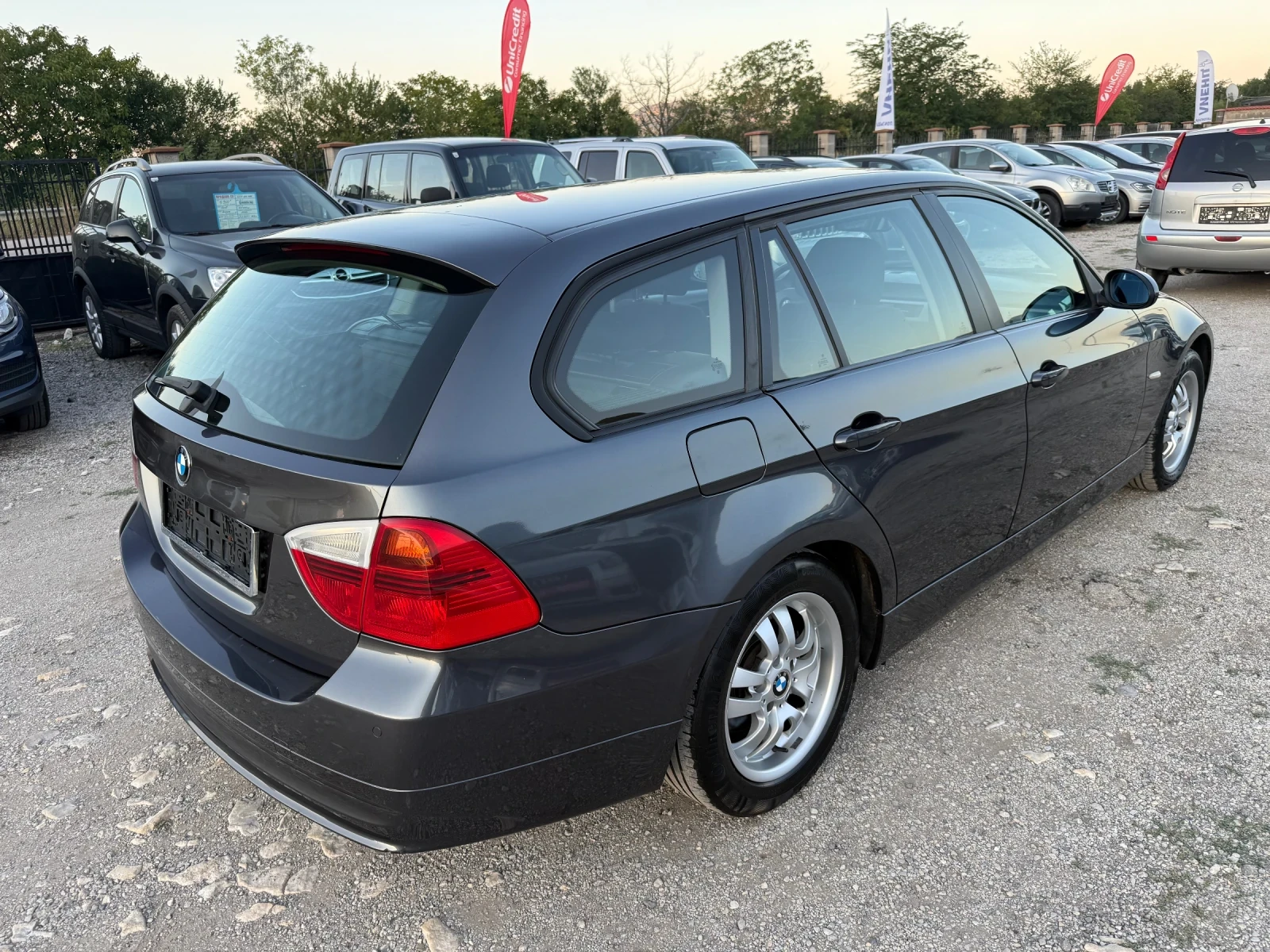 BMW 318 318 I 130 к.с. УНИКАТ, снимка 5 - Автомобили и джипове - 55532676