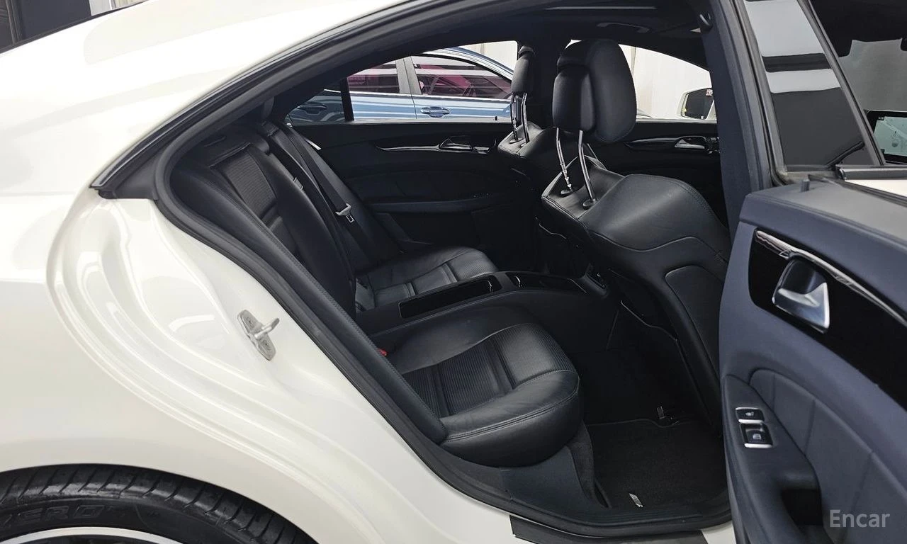 Mercedes-Benz CLS 63 AMG 4MATIC* HARMON* KARDON* ОБДУХВАНЕ* МАСАЖ* 360КАМЕР, снимка 14 - Автомобили и джипове - 55538516