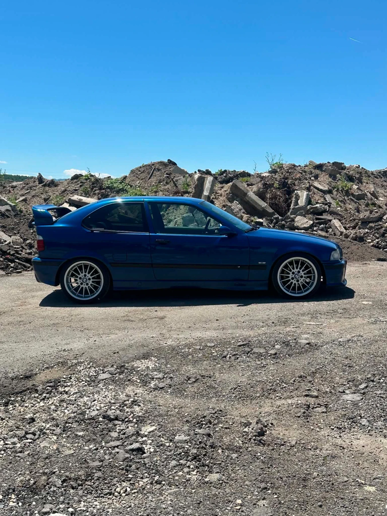 BMW 323 Individual, снимка 7 - Автомобили и джипове - 55682304