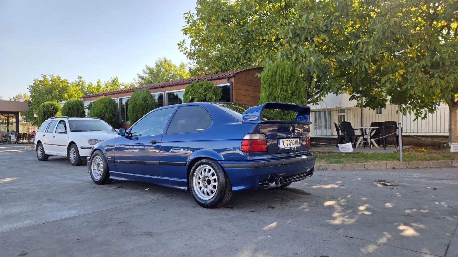 BMW 323 Individual, снимка 11 - Автомобили и джипове - 55682304
