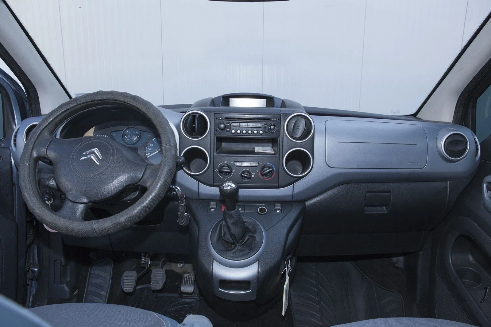 Citroen Berlingo 1.6 HDI, снимка 12 - Автомобили и джипове - 55829187