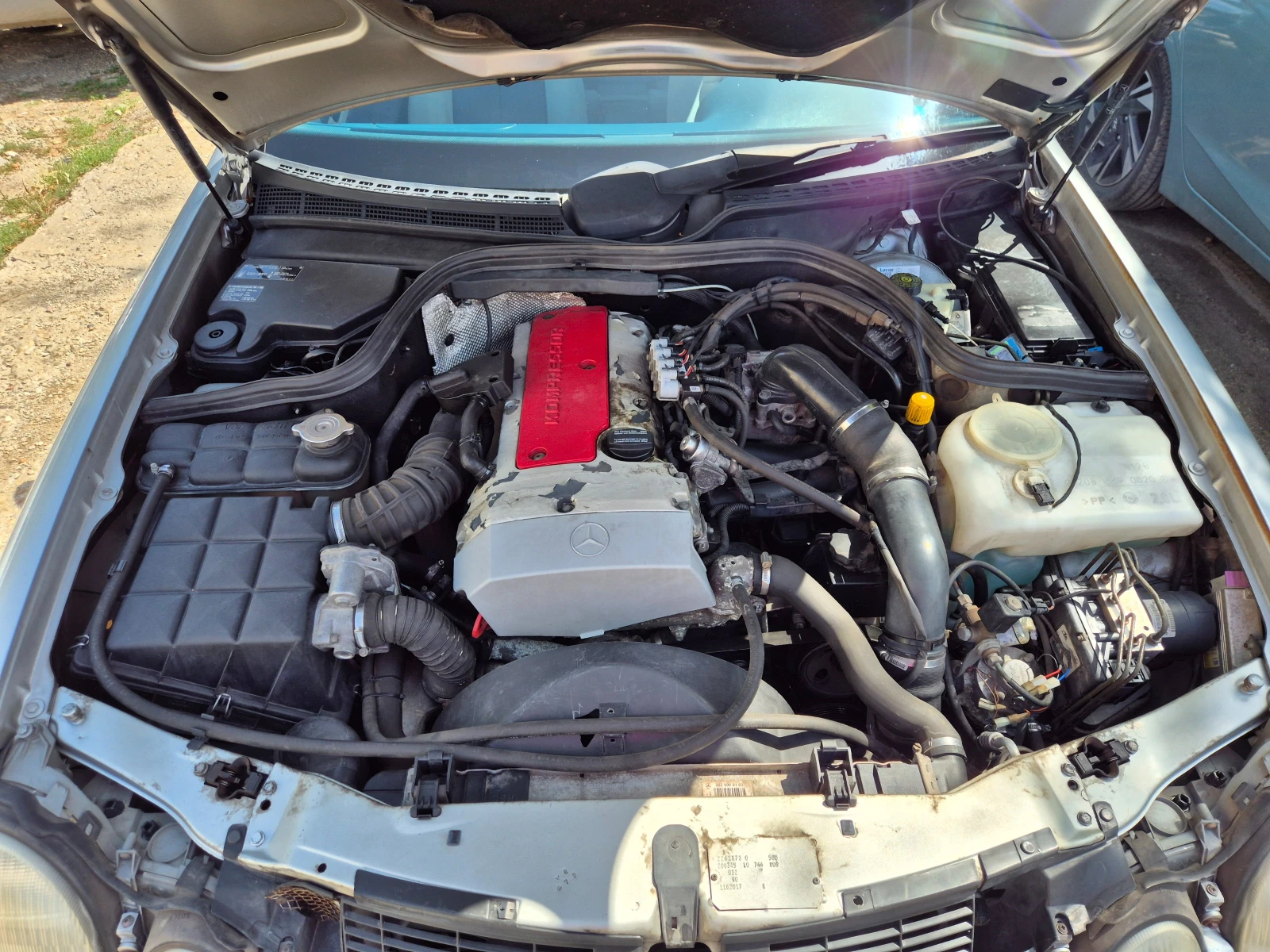 Mercedes-Benz E 200 Compressor Sport, снимка 13 - Автомобили и джипове - 55875197