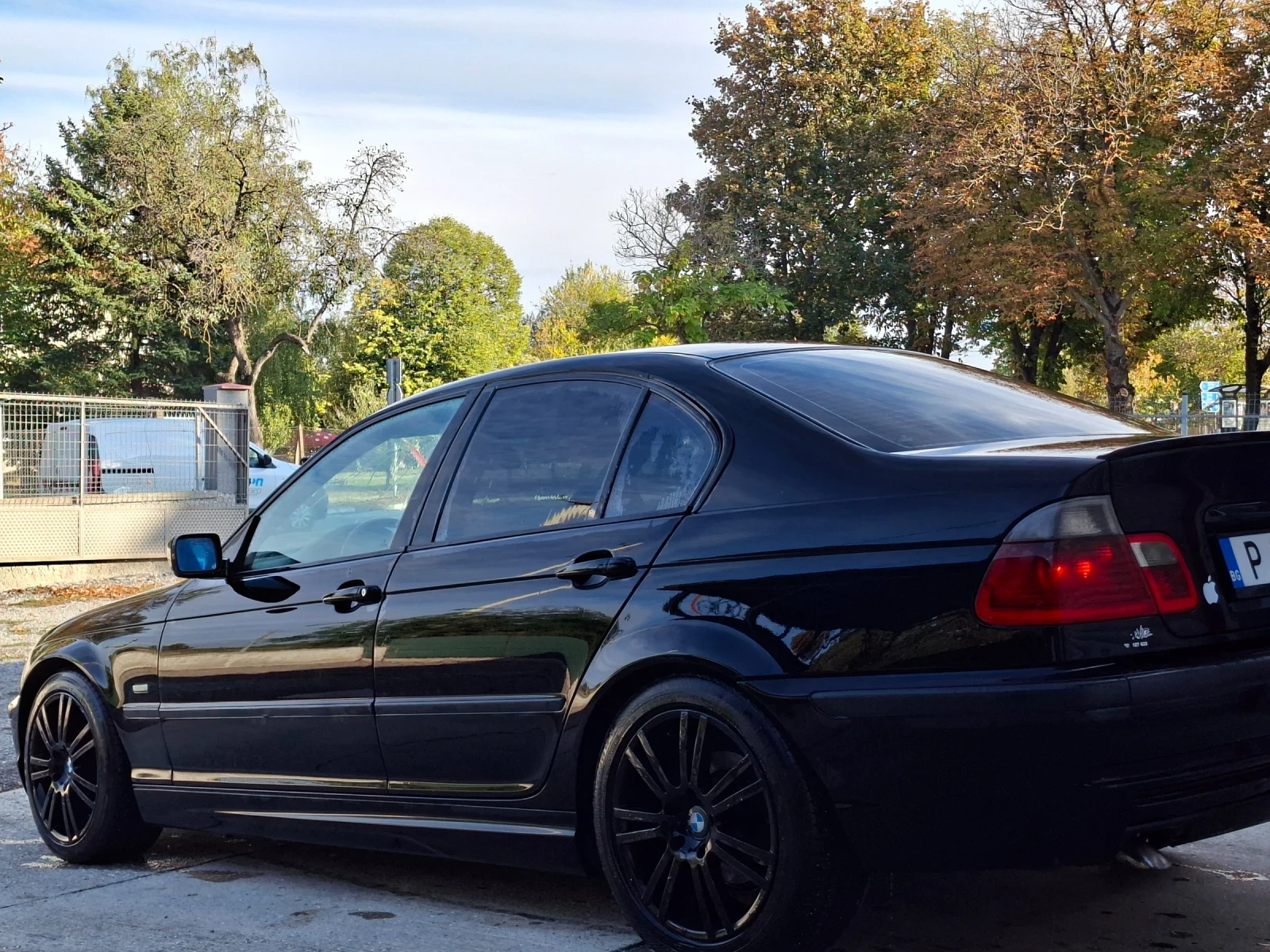 BMW 320, снимка 7 - Автомобили и джипове - 56523687