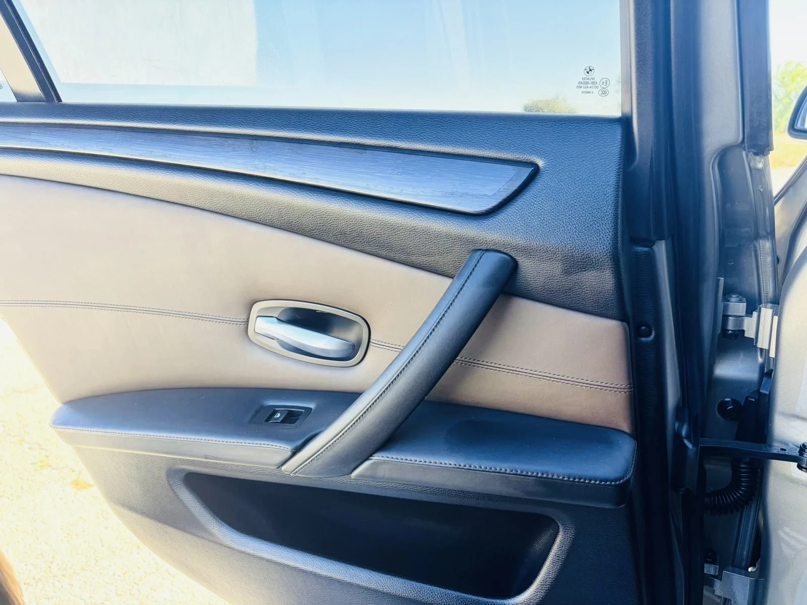 BMW 525 3.0XD EDITION EXCLUSIVE , снимка 11 - Автомобили и джипове - 56529447