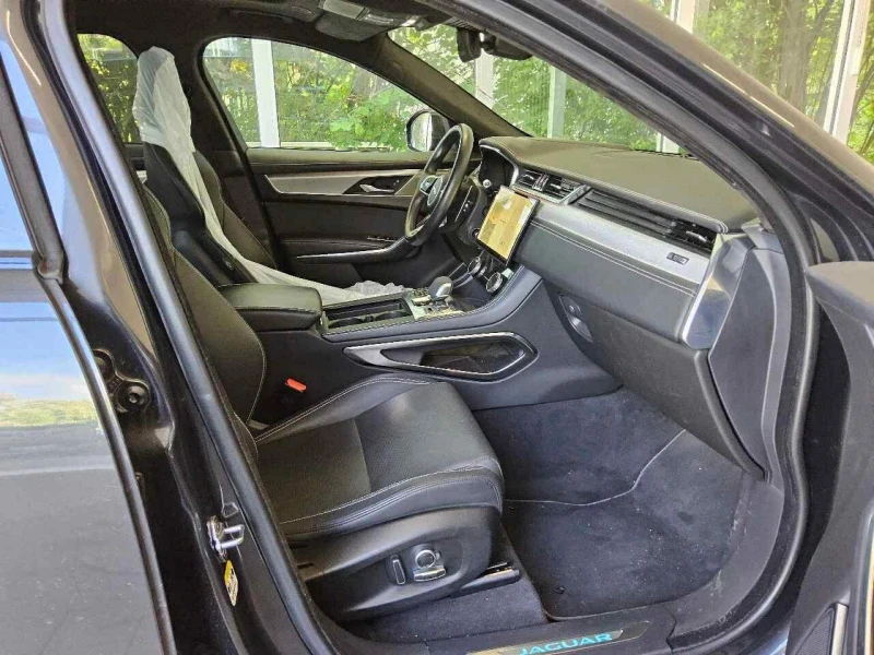Jaguar F-PACE P 400 HSE Sport, снимка 10 - Автомобили и джипове - 52575640