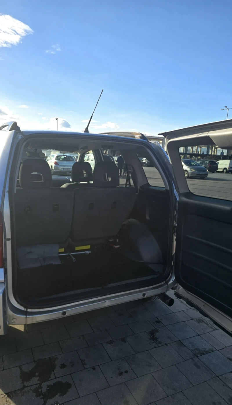 Toyota Rav4 Напълно обслужен / 4х4, снимка 15 - Автомобили и джипове - 52615913