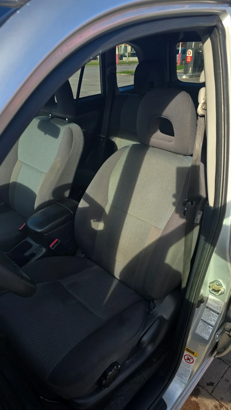 Toyota Rav4 Напълно обслужен / 4х4, снимка 7 - Автомобили и джипове - 52615913