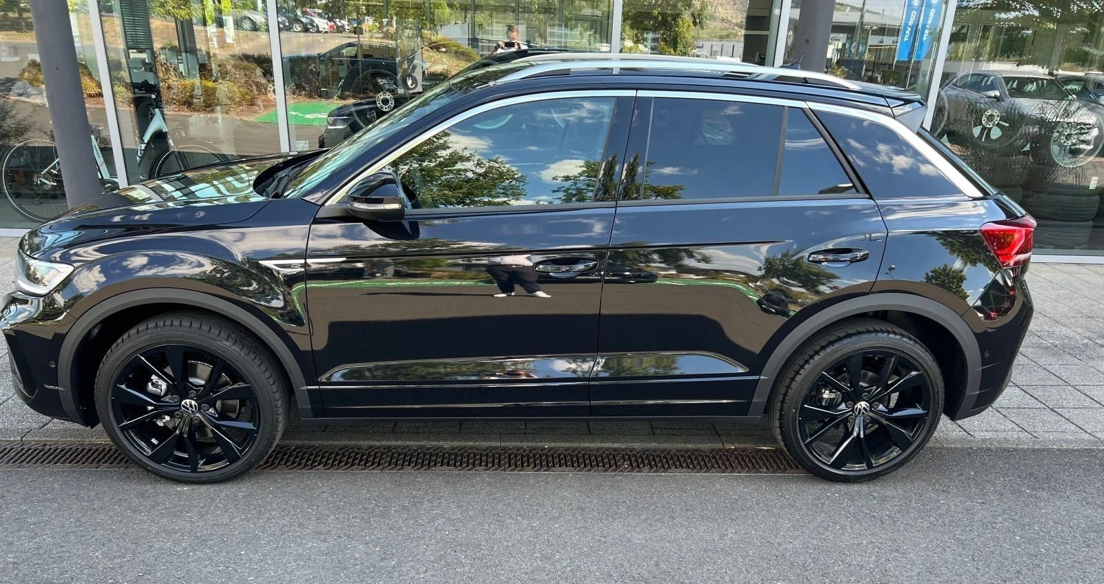 VW T-Roc 2.0 TSI*4MOTION*R-LINE*DSG*LED  - изображение 2