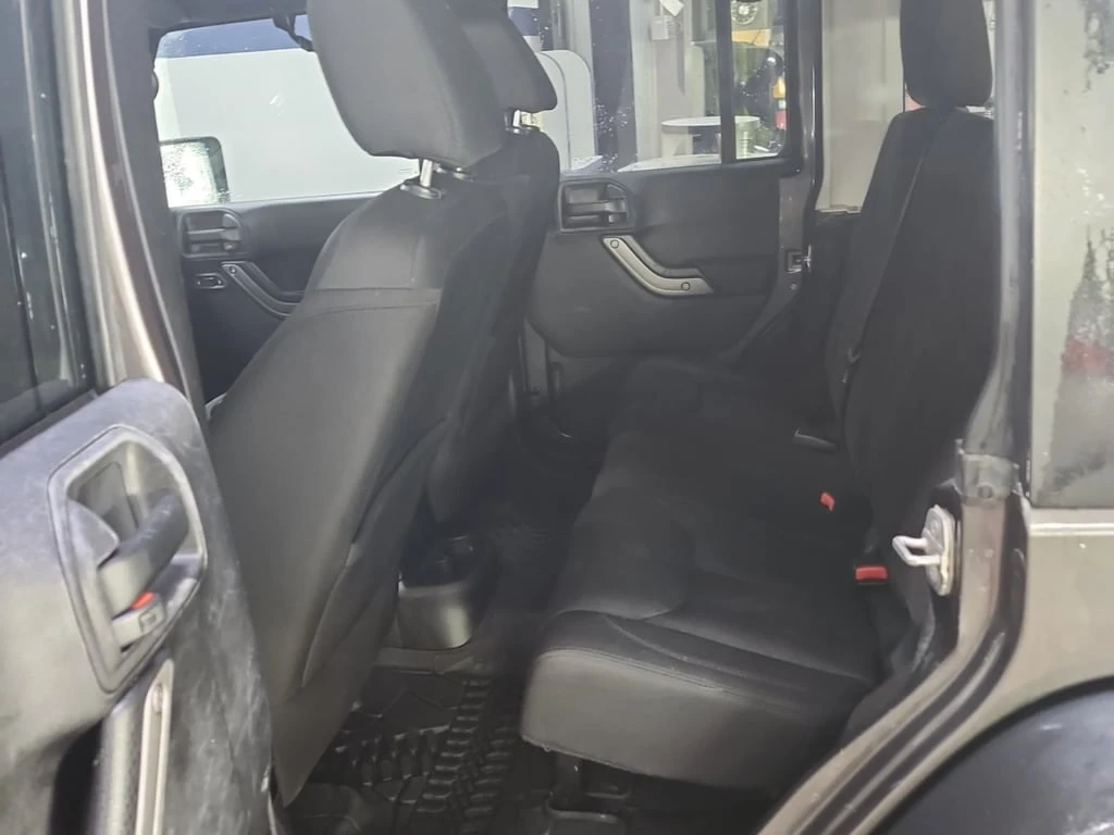 Jeep Wrangler * SPORT * CARFAX *    | Mobile.bg   12