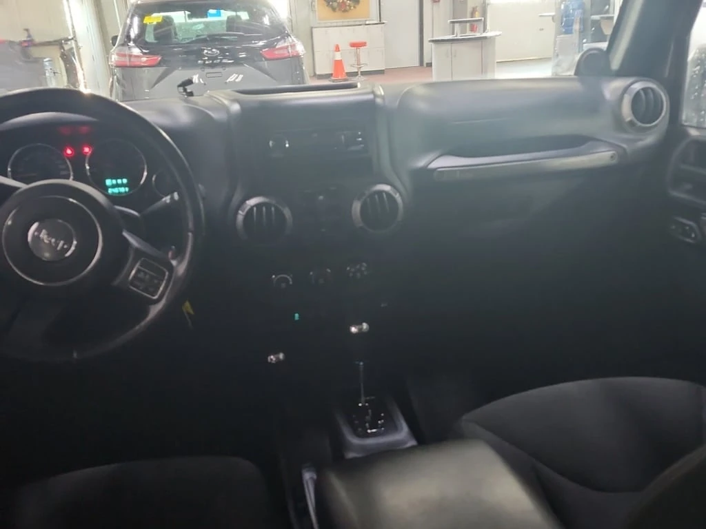 Jeep Wrangler * SPORT * CARFAX * БЕЗ ПЪРВОНАЧАЛНА ВНОСКА - изображение 10