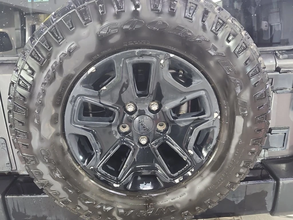 Jeep Wrangler * SPORT * CARFAX *    | Mobile.bg   14