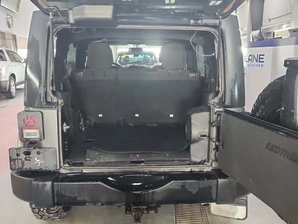 Jeep Wrangler * SPORT * CARFAX *    | Mobile.bg   13