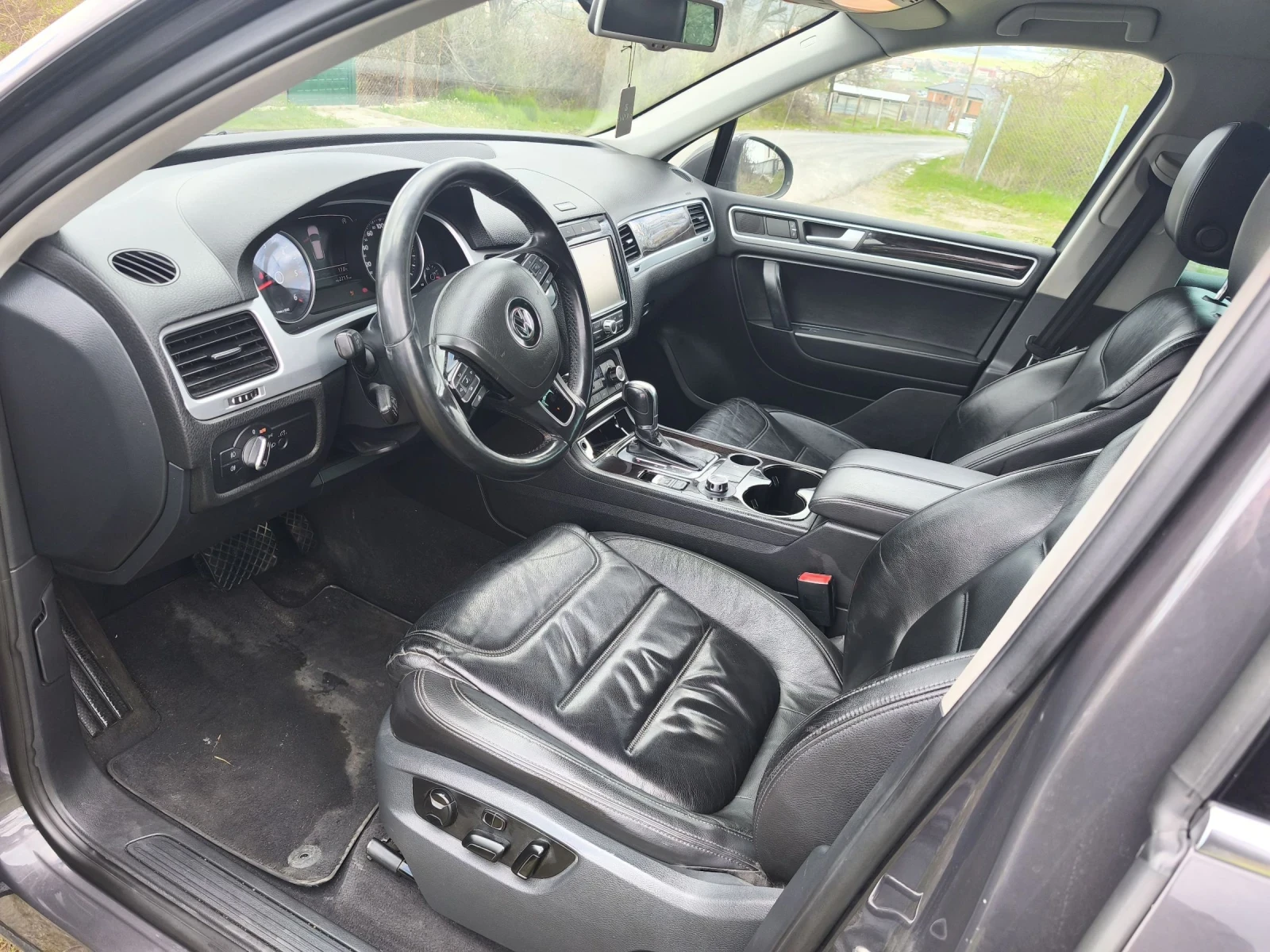 VW Touareg, снимка 4 - Автомобили и джипове - 54097957