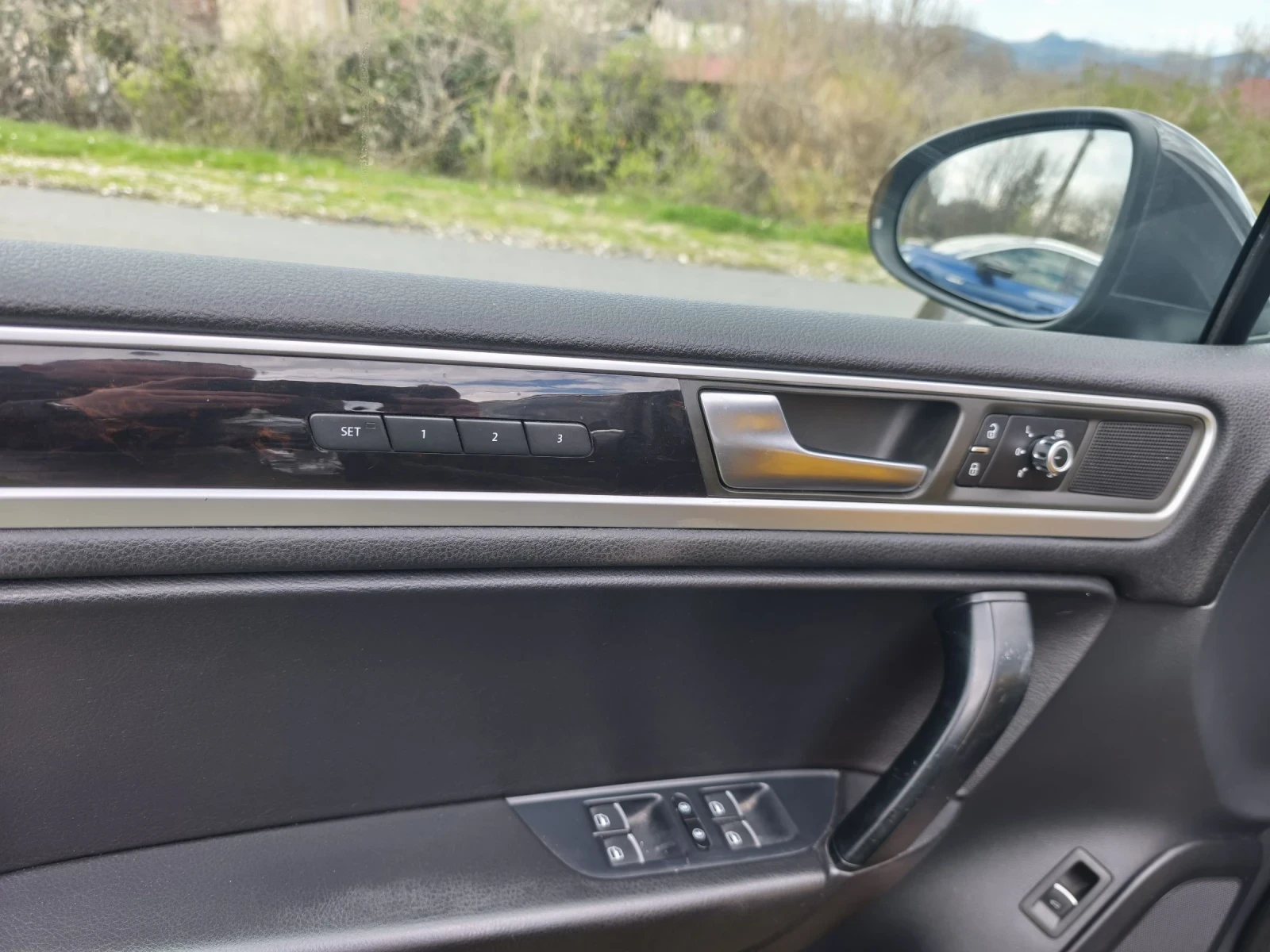 VW Touareg, снимка 5 - Автомобили и джипове - 54097957