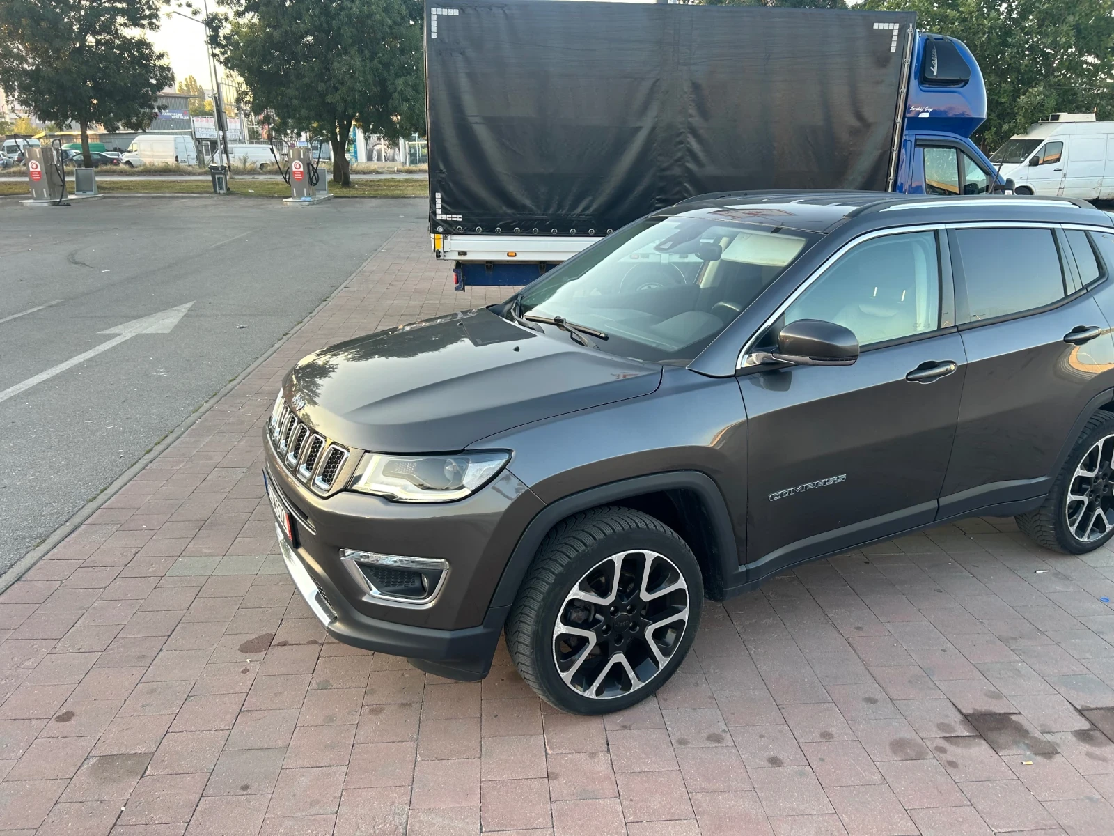 Jeep Compass 2.0d 170к.с. Limited , снимка 4 - Автомобили и джипове - 55411950