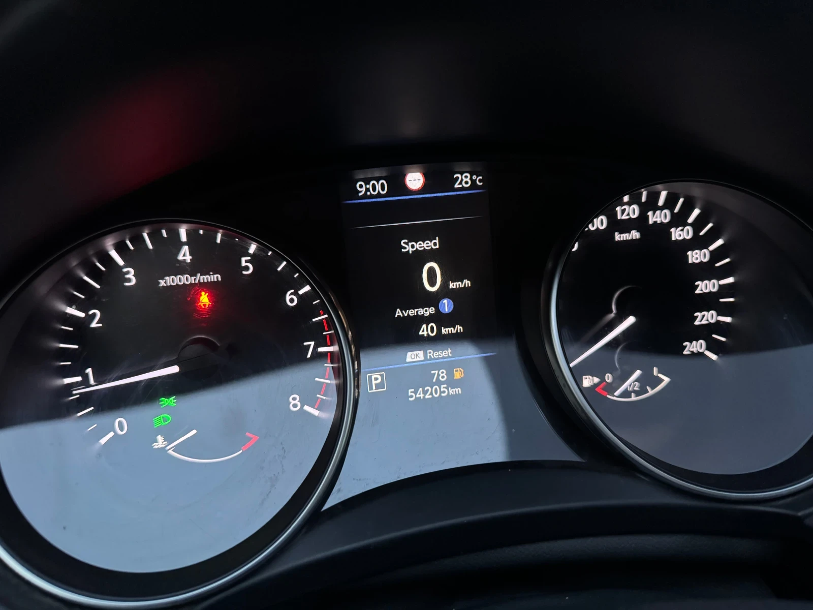 Nissan Qashqai, снимка 5 - Автомобили и джипове - 54719693
