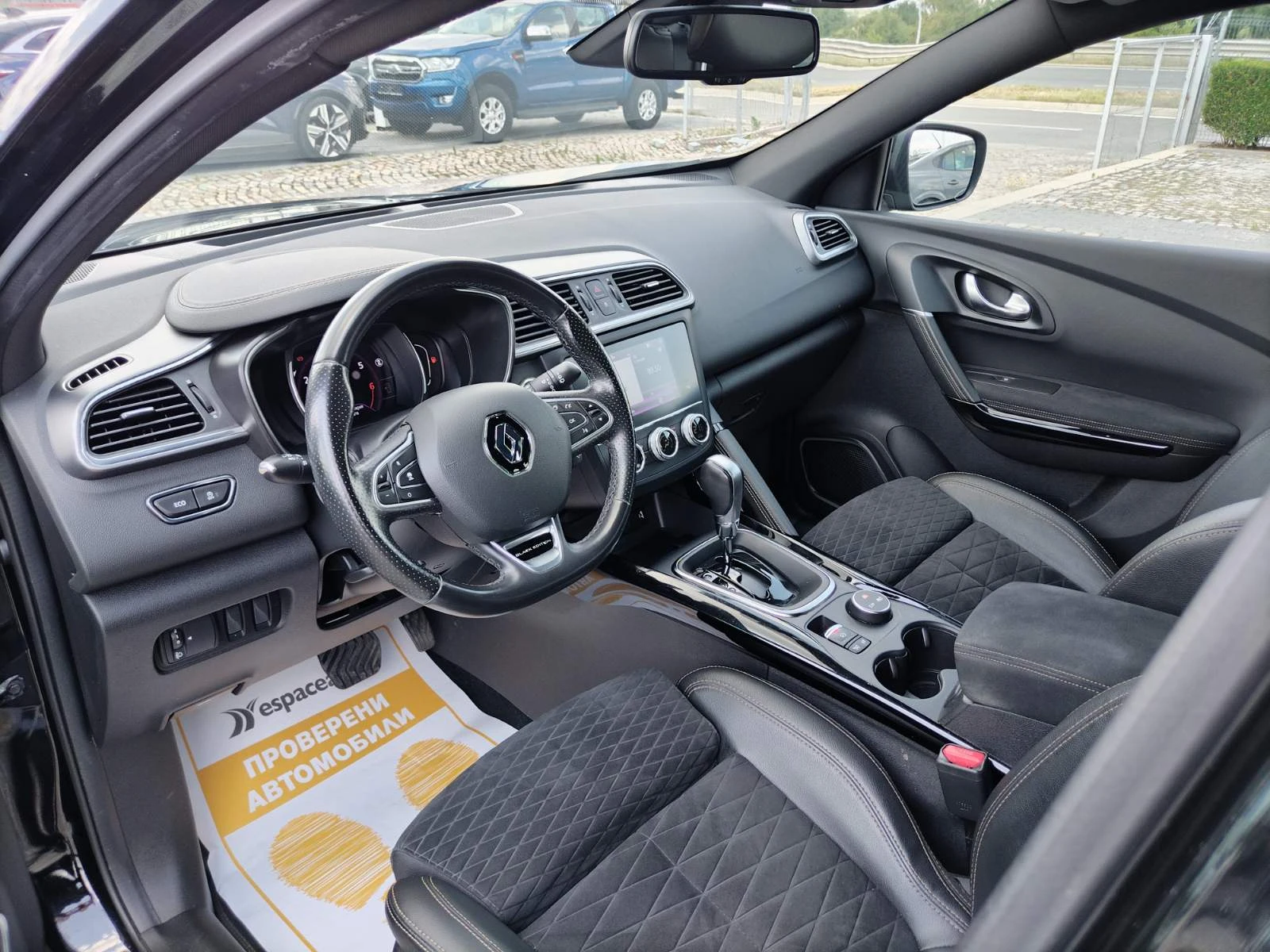 Renault Kadjar 1.3Tce/140к.с./Black Edition, снимка 12 - Автомобили и джипове - 55175738