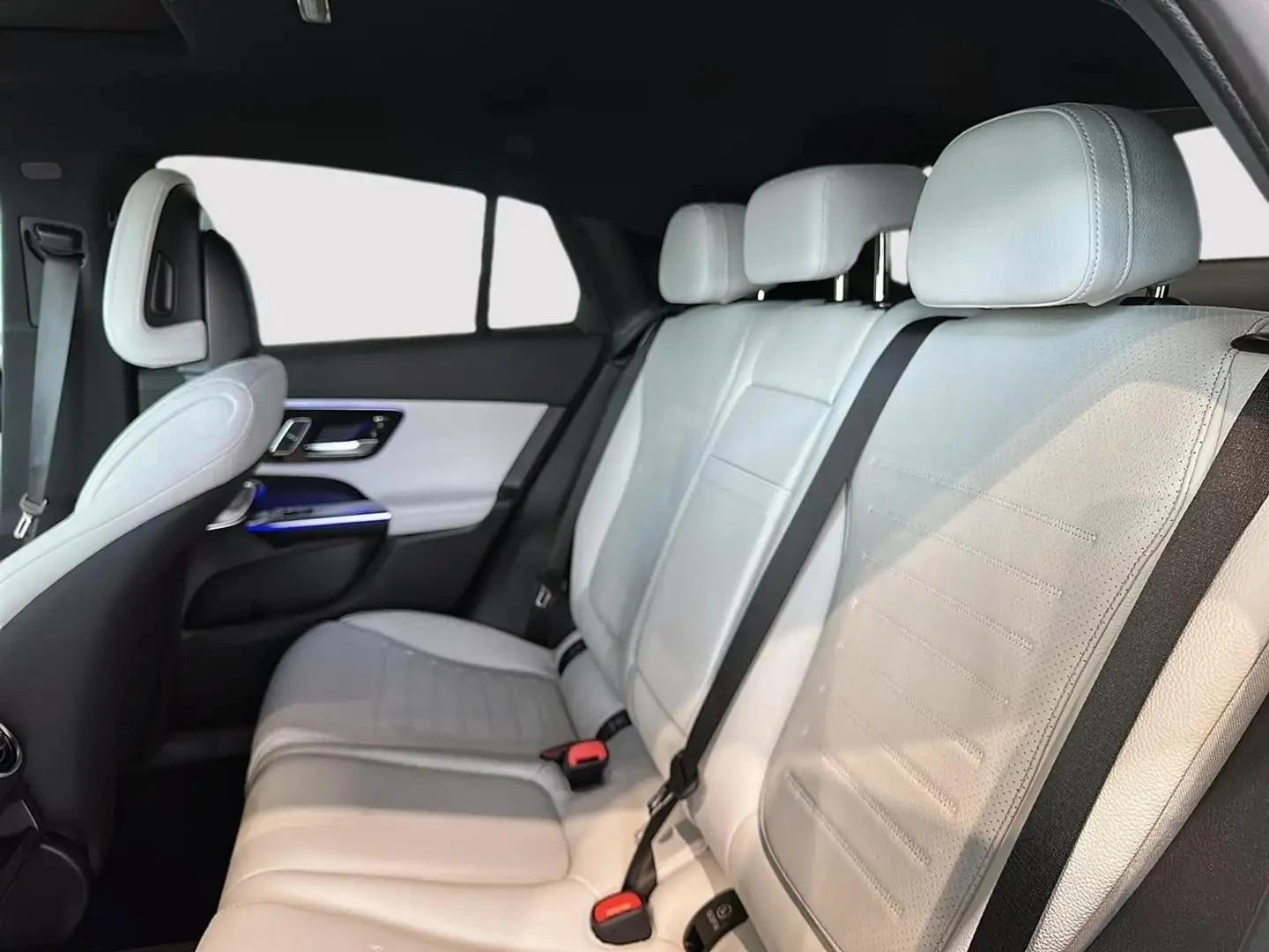 Mercedes-Benz GLC 300 COUPE 4MATIC ЦЕНА ДО БЪЛГАРИЯ АВТОКРЕДИТ, снимка 8 - Автомобили и джипове - 55504171