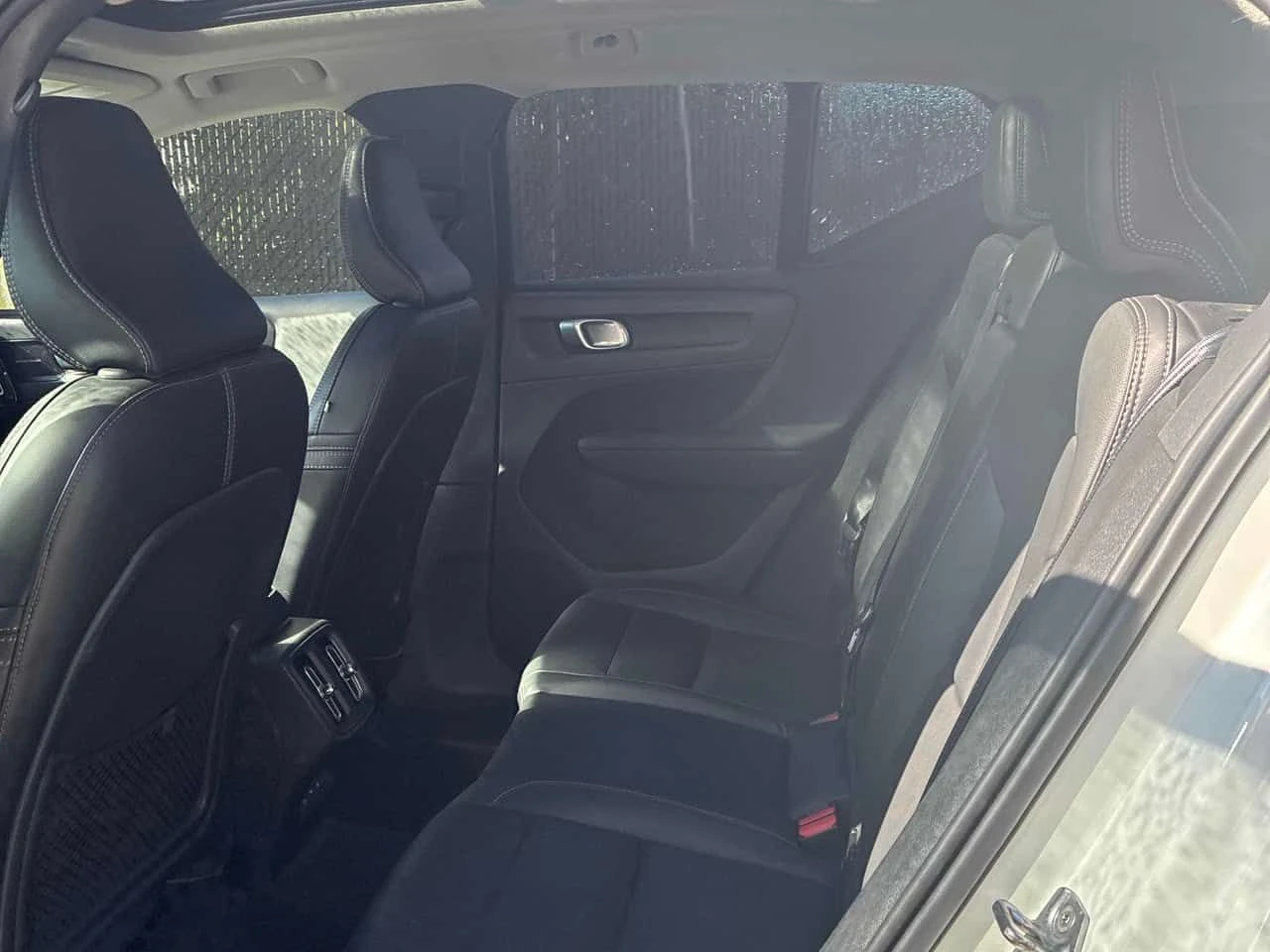 Volvo XC40 * Momentum * CARFAX * ОПЦИЯ ЗА ФИНАНСИРАНЕ, снимка 17 - Автомобили и джипове - 55684365