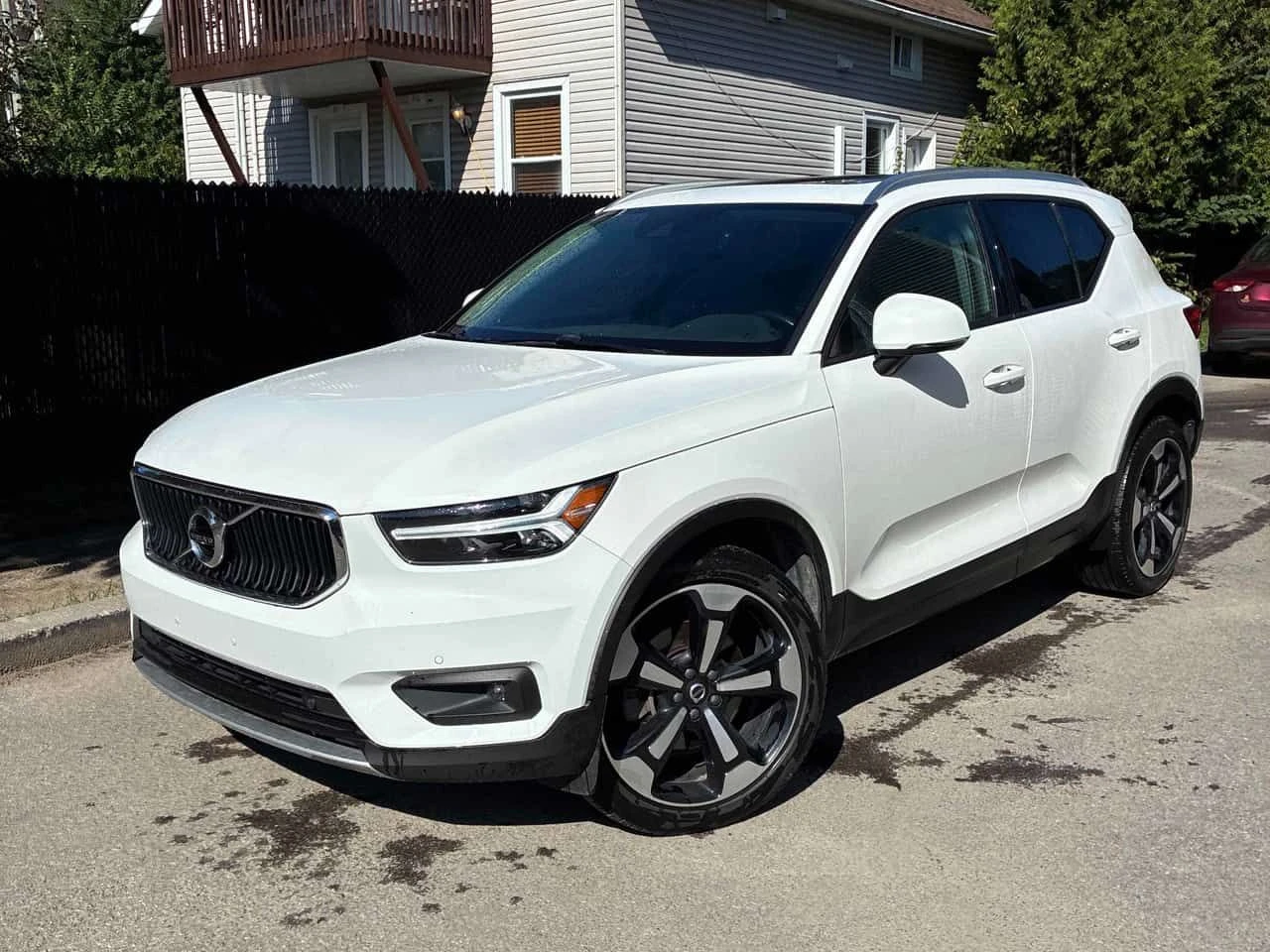 Volvo XC40 * Momentum * CARFAX * ОПЦИЯ ЗА ФИНАНСИРАНЕ