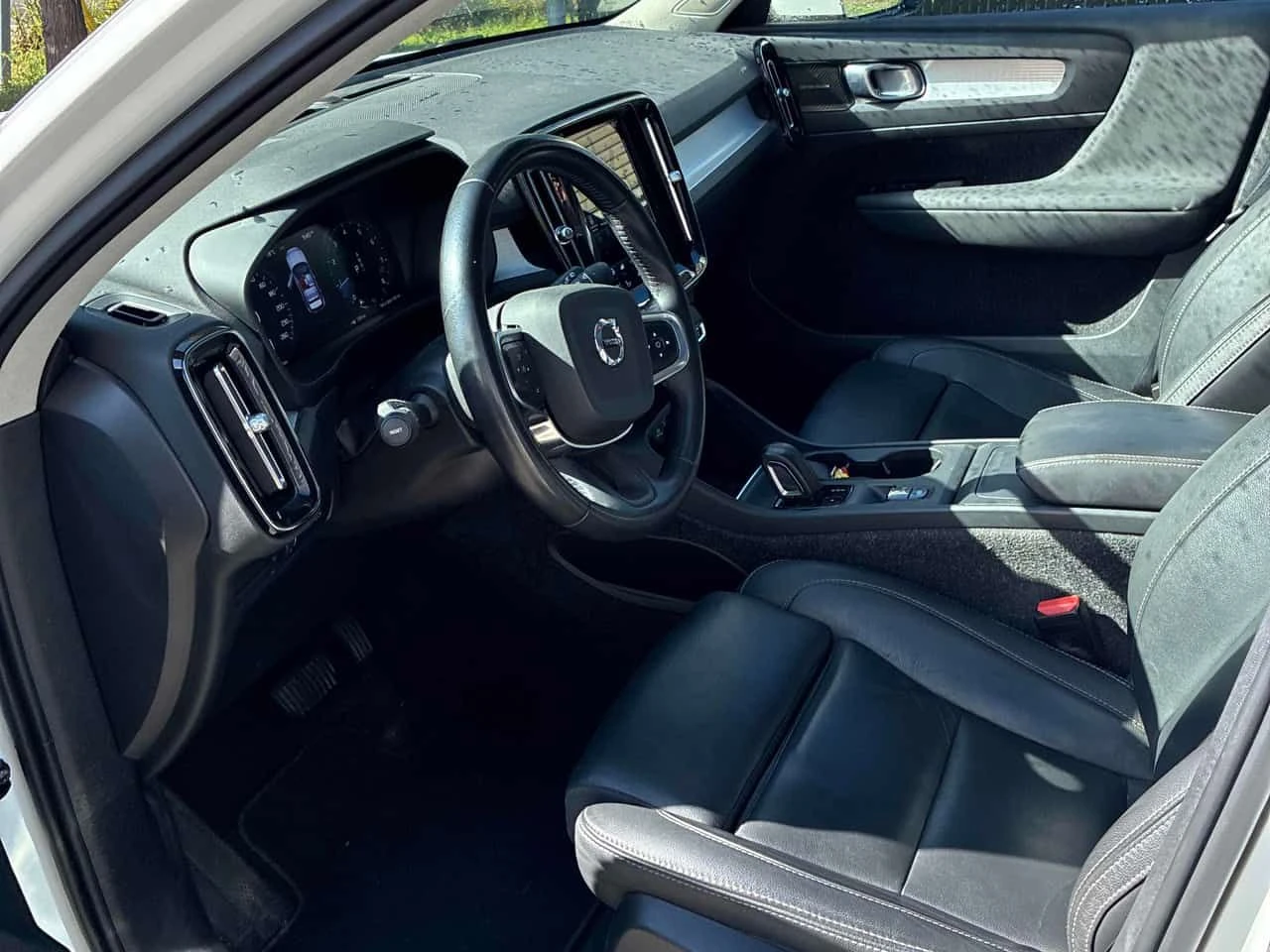 Volvo XC40 * Momentum * CARFAX * ОПЦИЯ ЗА ФИНАНСИРАНЕ, снимка 5 - Автомобили и джипове - 55684365