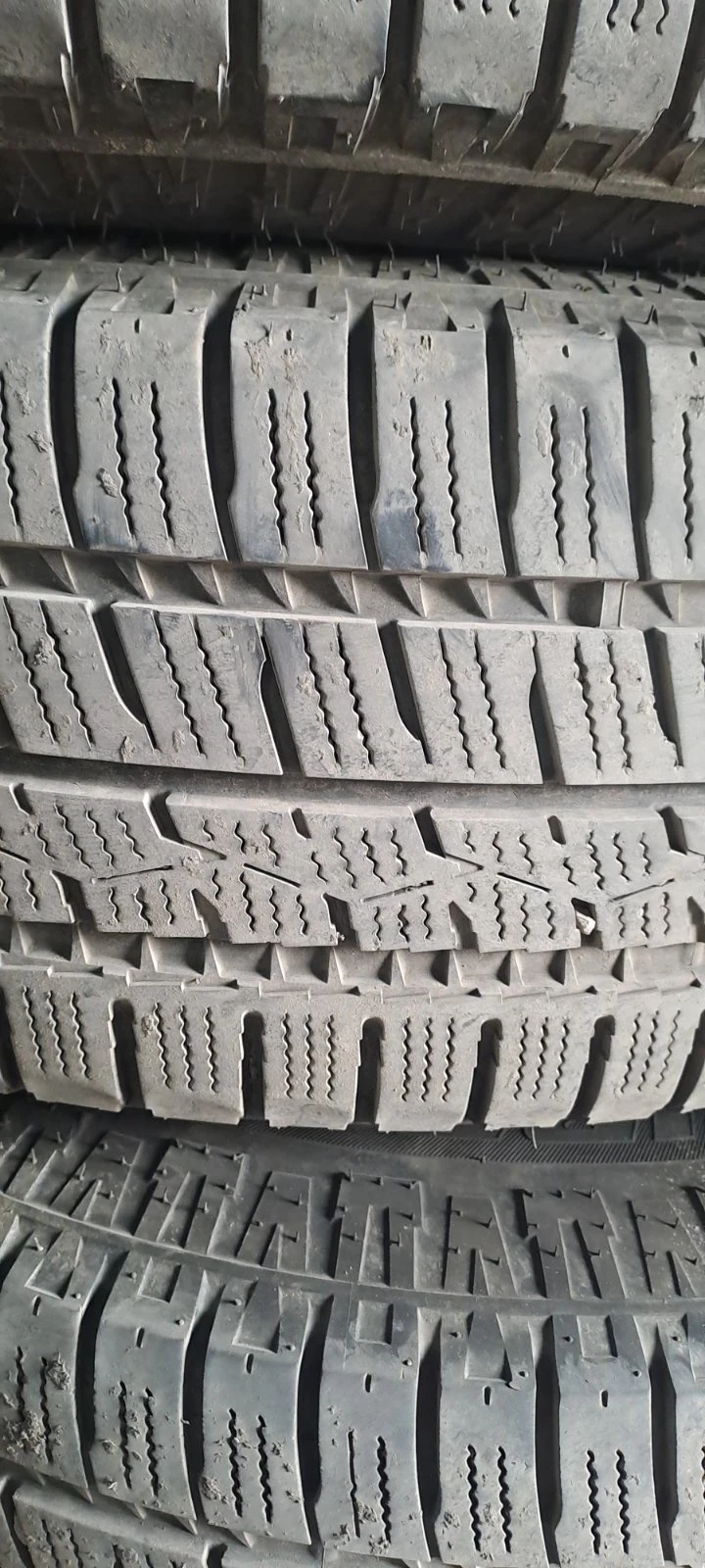 Гуми с джанти Toyo 225/70R15, снимка 2 - Гуми и джанти - 49544202