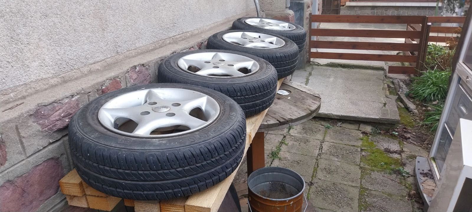 Гуми с джанти Semperit 165/65R13