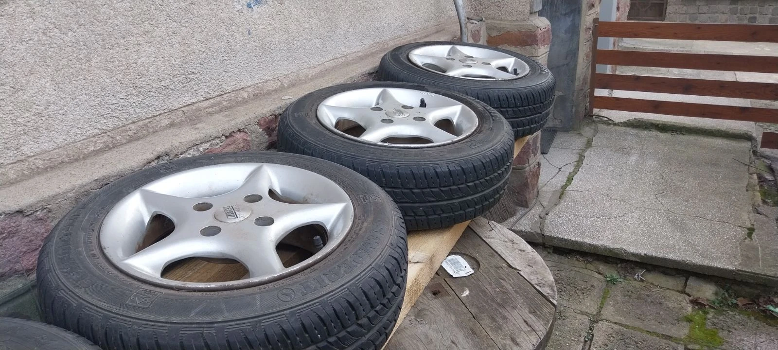 ���� � ������ 165/65R13 | Mobile.bg � ����������� 5