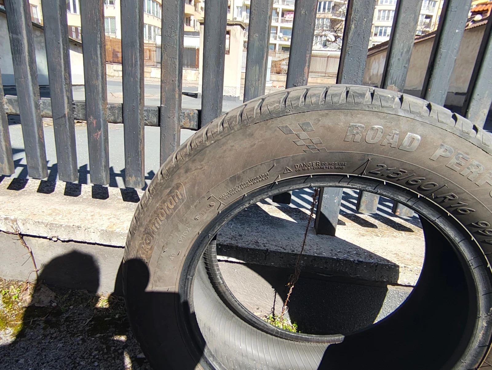 Гуми Летни 215/60R16, снимка 3 - Гуми и джанти - 53836194