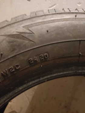 Гуми Зимни 195/65R15, снимка 3 - Гуми и джанти - 52876363