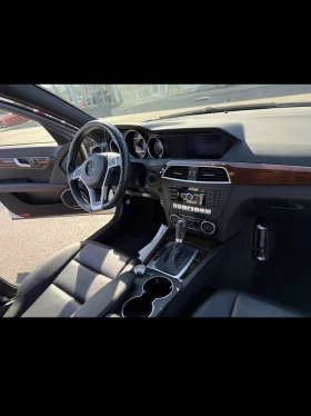 Mercedes-Benz C 300, снимка 3