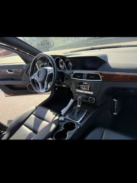 Mercedes-Benz C 300, снимка 16