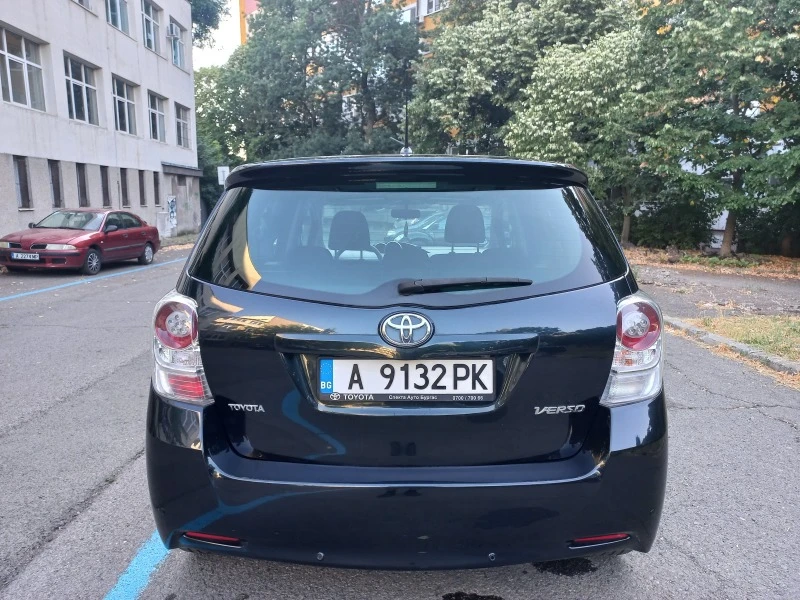 Toyota Verso 1.8 VVTI AUT, снимка 5 - Автомобили и джипове - 47391216