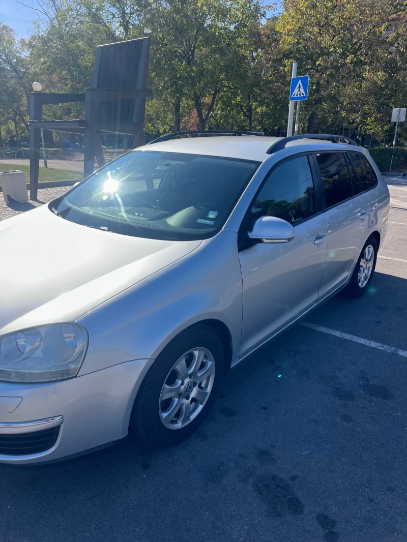 VW Golf, снимка 1 - Автомобили и джипове - 47607727