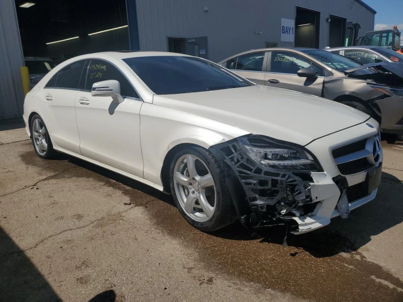 Mercedes-Benz CLS 550 Подгрев* Keyless* Камера* Панорама* Harman/Kardon, снимка 4 - Автомобили и джипове - 48495120